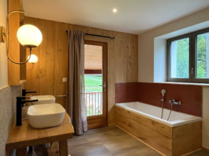 Baignoire La Bergerie de Trassouet Gîte de groupe Hautes-Pyrénées