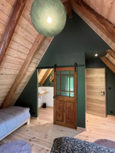Porte coulissante La Bergerie de Trassouet Gîte de groupe Hautes-Pyrénées